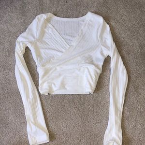Cute white longsleeve v neck